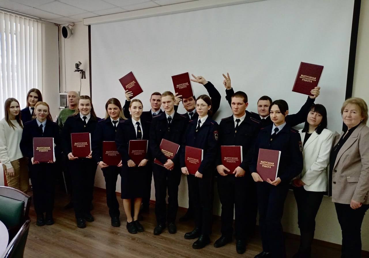 Работа в дмитрове вакансии. Работу город дмитров вакансии. Работа в дмитрове свежие вакансии. Требуется женщины на работу. Работа в дмитрове 2 2 для женщин.