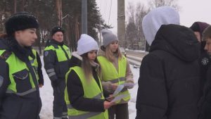Студенты ДИНО провели акцию совместно с Госавтоинспекцией Дмитровского округа.